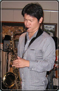久保田　稔　サックス画像